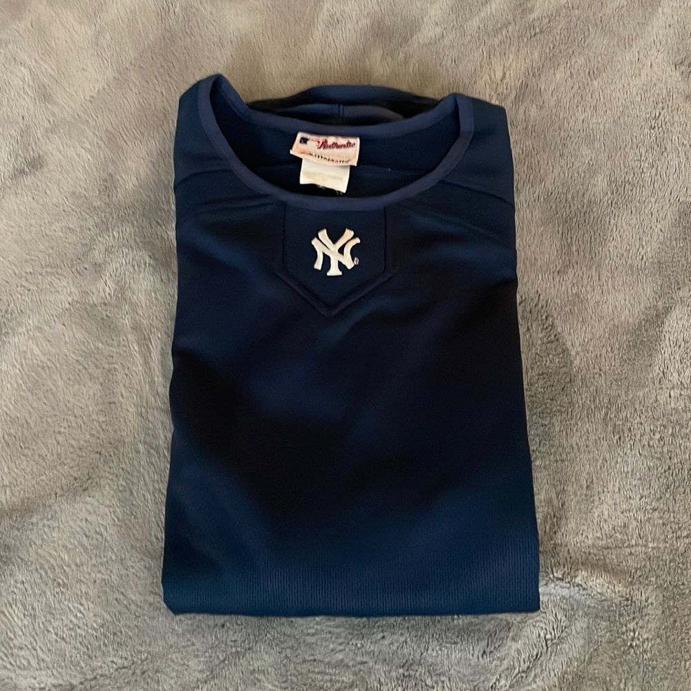 Yankees Majestic Thermabase pullover size L Navy Blue